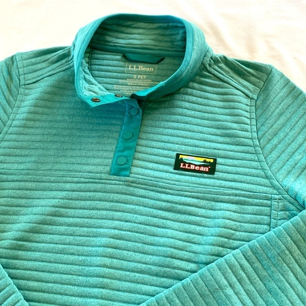 L.L Bean Women's Teal Airlight Knit Pullover Shacket. - Picture 3 of 12